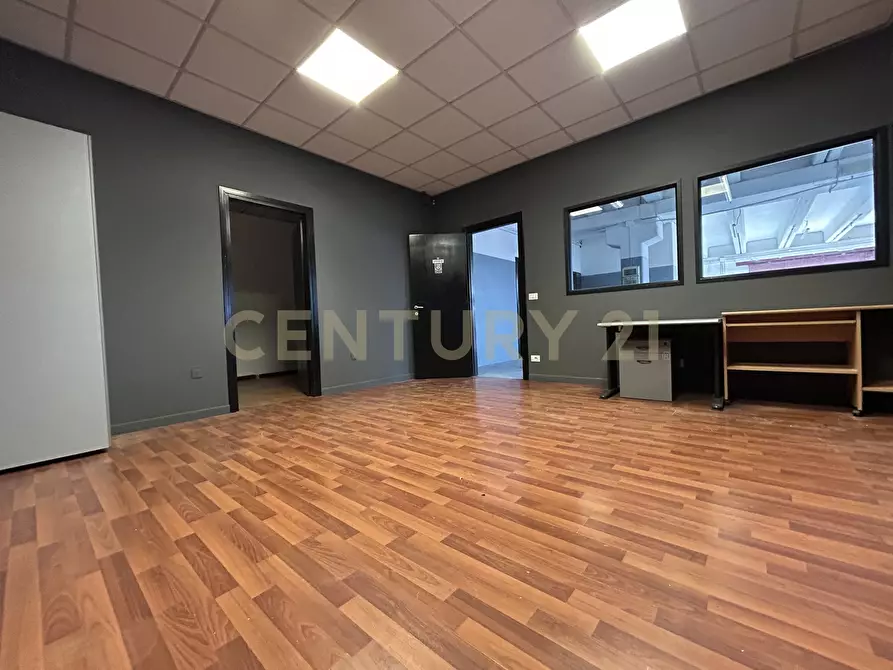 Immagine 10 di Laboratorio in affitto  in Via Vespucci Amerigo 7 a San Martino Buon Albergo