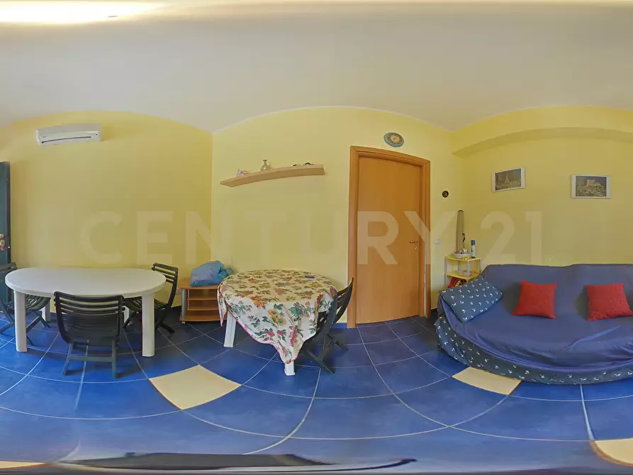 Immagine 55 di Bilocale in vendita  in Via Lungomare 2 a Sant'alessio Siculo