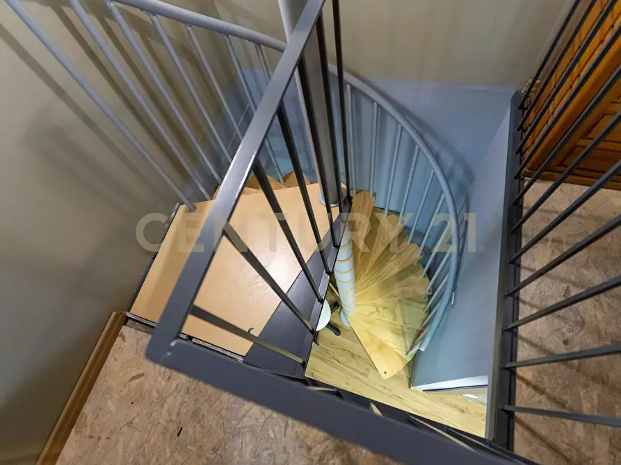 Immagine 29 di Locale commerciale in vendita  in Largo Rosolino Pilo 6 a Catania