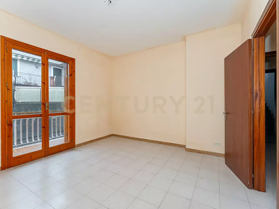 Immagine 18 di Quadrilocale in vendita  in Via Guglielmo Marconi 15 a Viagrande