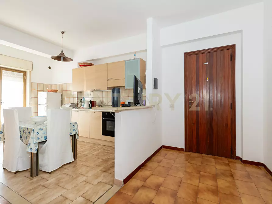 Immagine 5 di Quadrilocale in vendita  in Via Cavour 5 a Sant'alessio Siculo