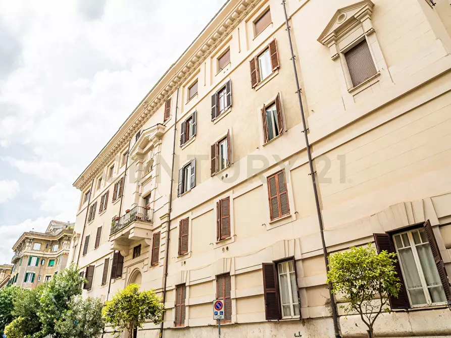Immagine 41 di Trilocale in vendita  in Via Pietro Giannone 27 a Roma