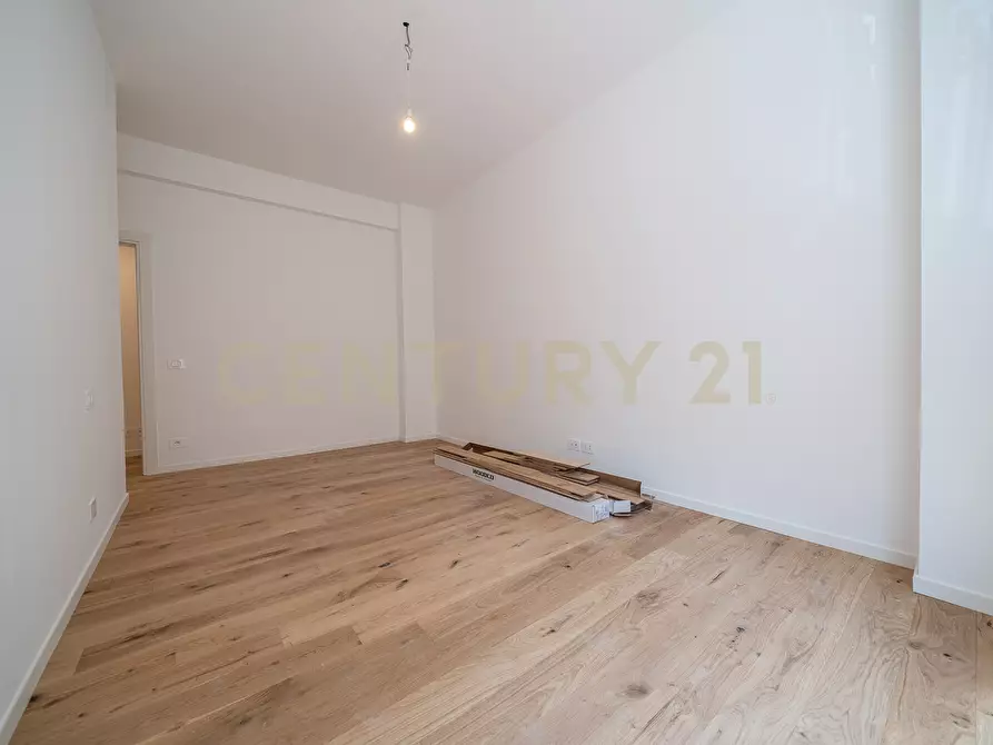 Immagine 37 di Trilocale in vendita  in Via Carlo Dossi 80 a Roma