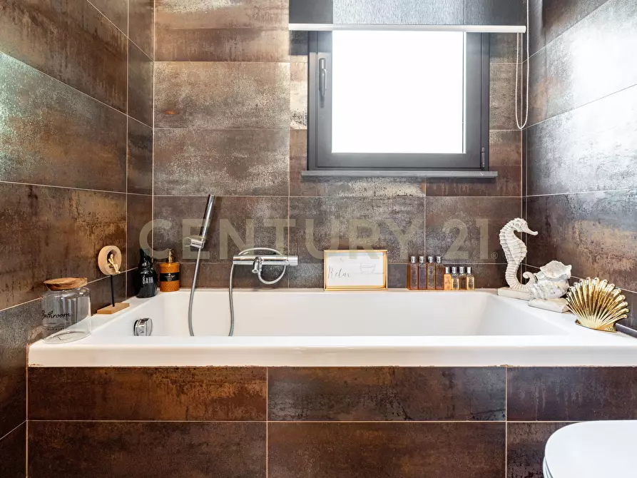 Immagine 48 di Villa in vendita  in Via Monpeluso 8 a Nicolosi