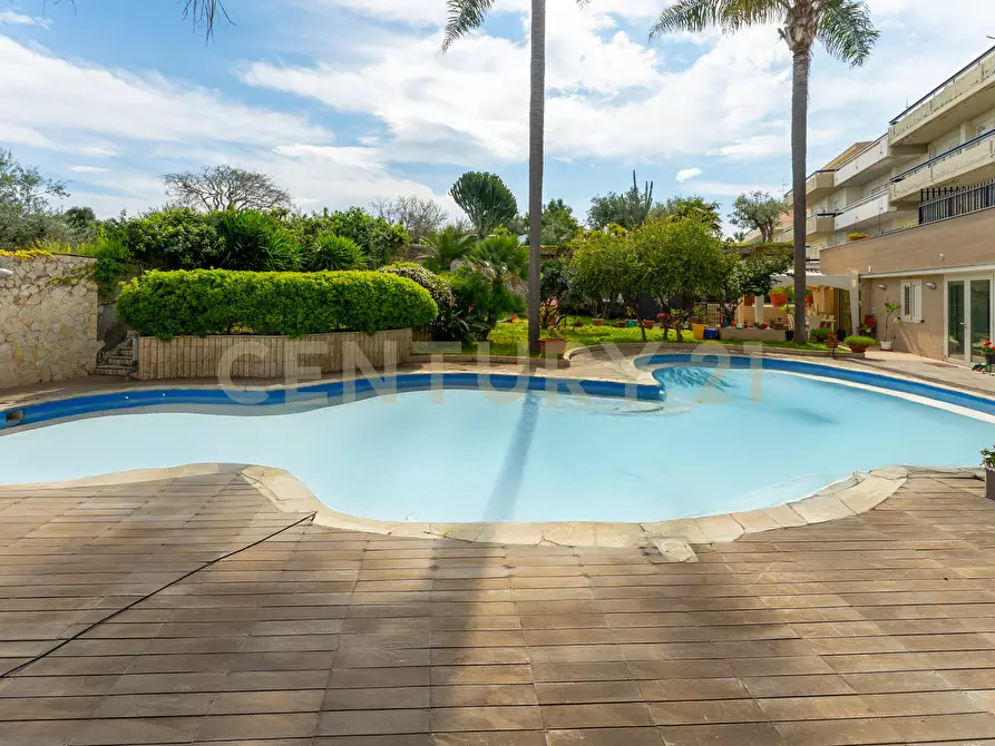 Immagine 8 di Villa in vendita  in Via G. Pezzana 11 a Aci Castello