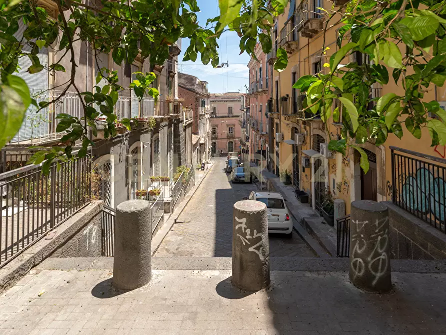 Immagine 41 di Bilocale in vendita  in Via Crociferi 60 a Catania