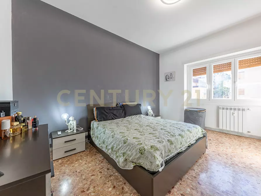 Immagine 13 di Trilocale in vendita  in Via Luigi Rava 9 a Roma