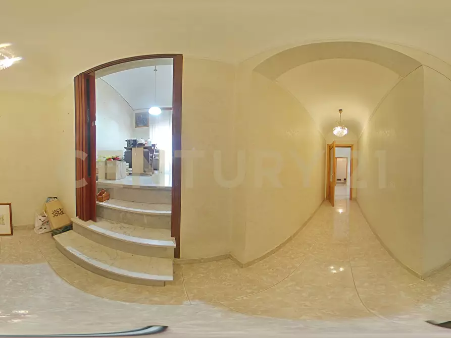Immagine 60 di Pentalocale in vendita  in Via Giuseppe Garibaldi 179 a Catania