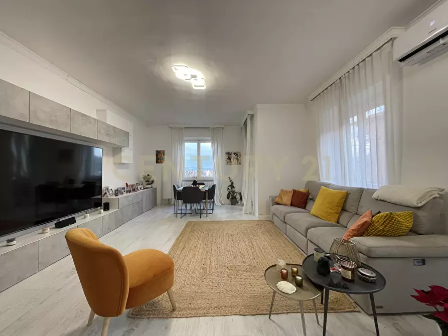 Immagine 1 di Trilocale in vendita  in Via del Solevia del sole a Monte Argentario