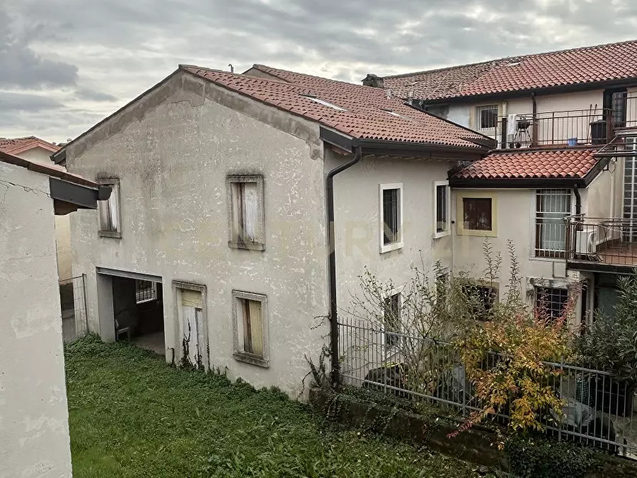 Immagine 39 di Villa in vendita  in Via Belvedere snc a Verona