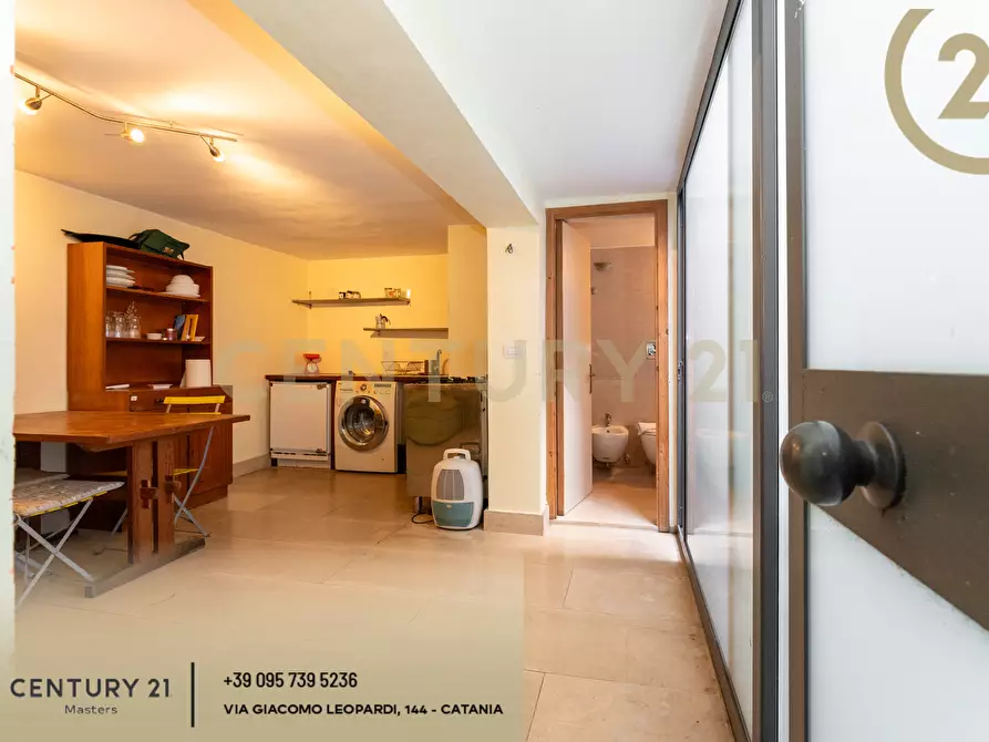 Immagine 19 di Casa indipendente in vendita  in Via Zaccà Rosolia 11 a Catania