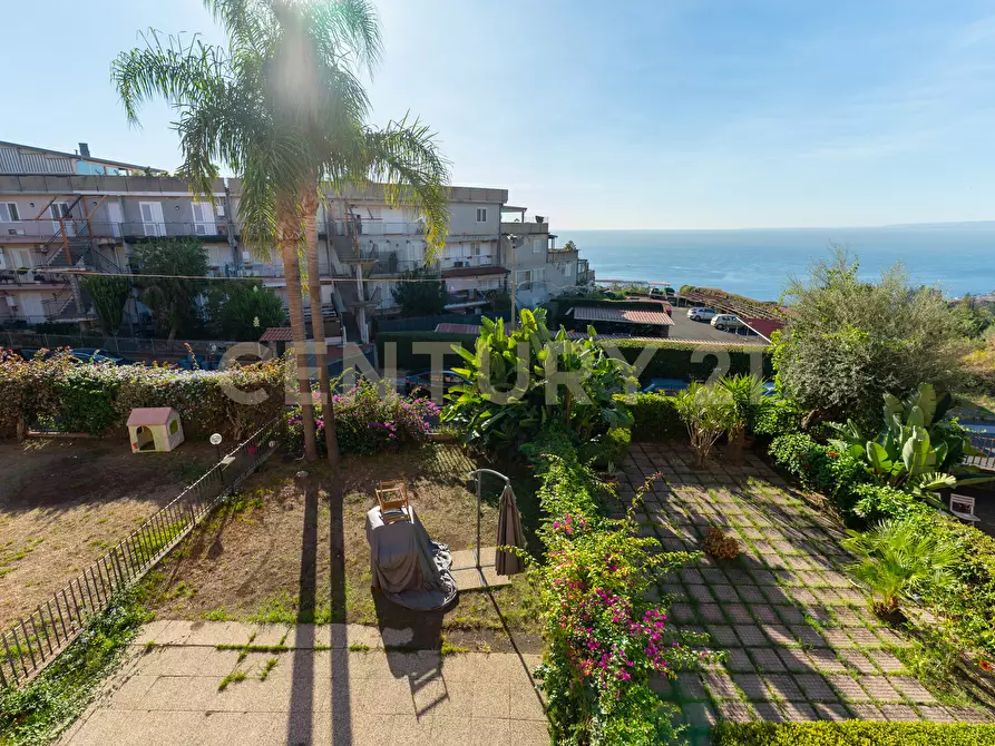 Immagine 5 di Bilocale in vendita  in Via dei Ciclopi 160 a Aci Catena