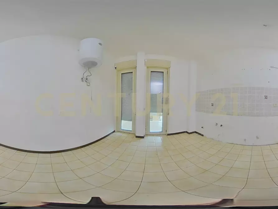 Immagine 45 di Pentalocale in vendita  in Via Due Obelischi 48 a Gravina Di Catania