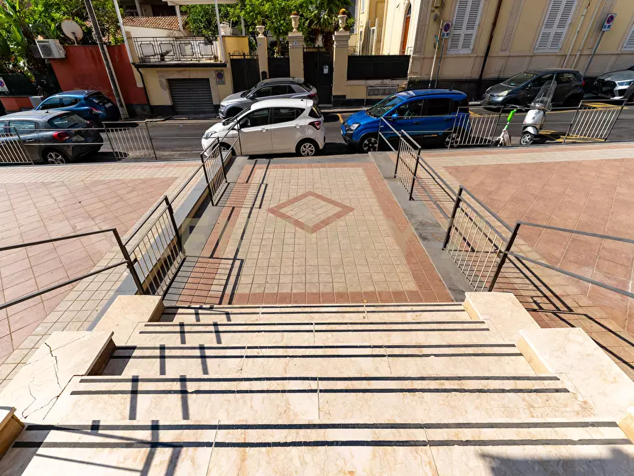 Immagine 15 di Bilocale in affitto  in Via delle Acacie 9 a Catania
