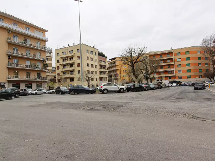 Immagine 18 di Pizzeria / Pub in vendita  in Via Montebuono 1 a Roma