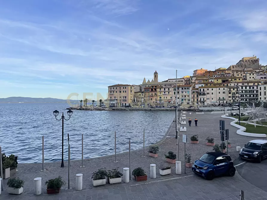 Immagine 8 di Locale commerciale in vendita  in Via del Molo 1 a Monte Argentario