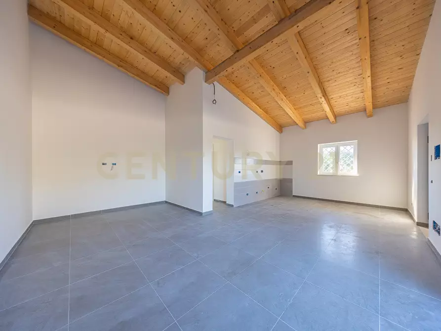 Immagine 6 di Casa trifamiliare in vendita  in Via Basento 4 a Aprilia