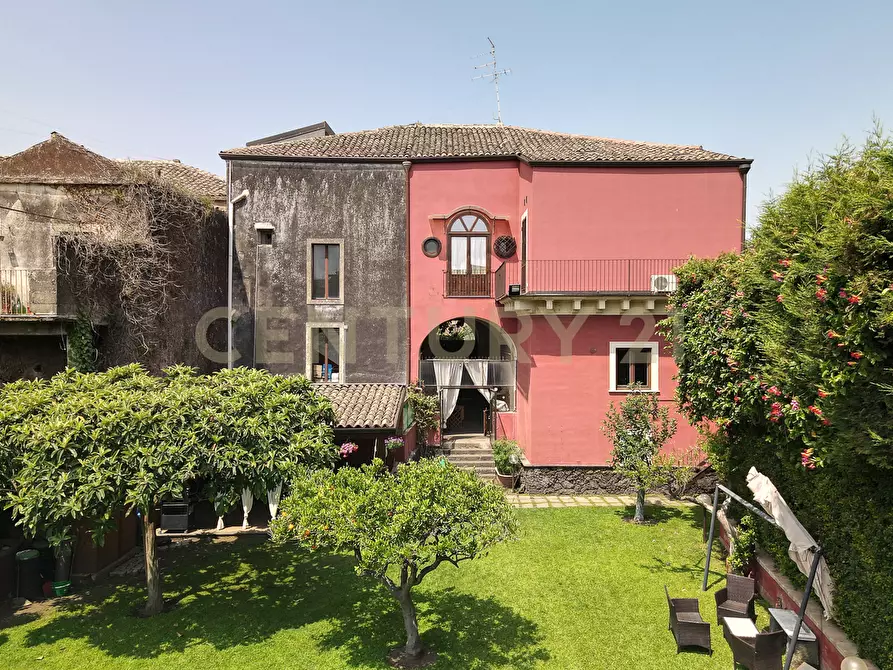 Immagine 2 di Villa in vendita  in Via Scalilla 42 a Catania