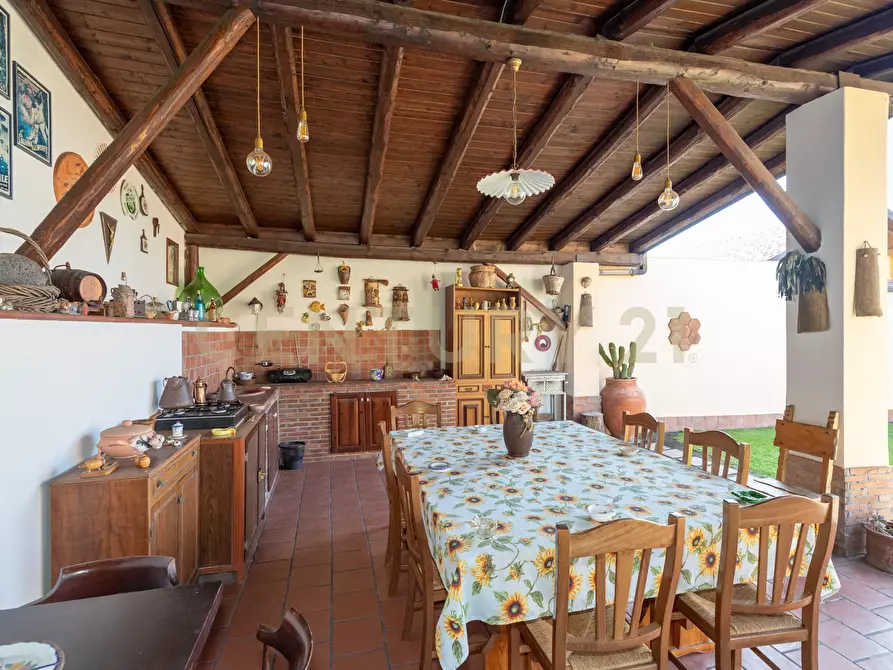 Immagine 7 di Villa in vendita  in Via Salemi 19 a Mascalucia