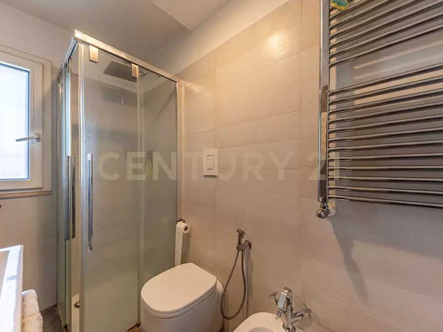 Immagine 19 di Attico in vendita  in Viale Carmelo Bene 320 a Roma