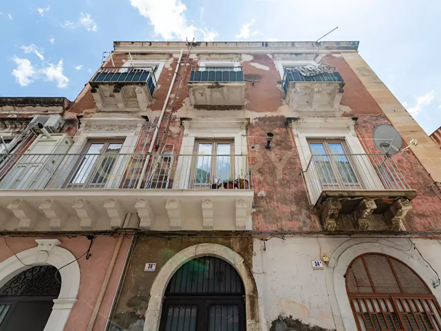 Immagine 48 di Pentalocale in vendita  in Via Recupero 38 a Catania