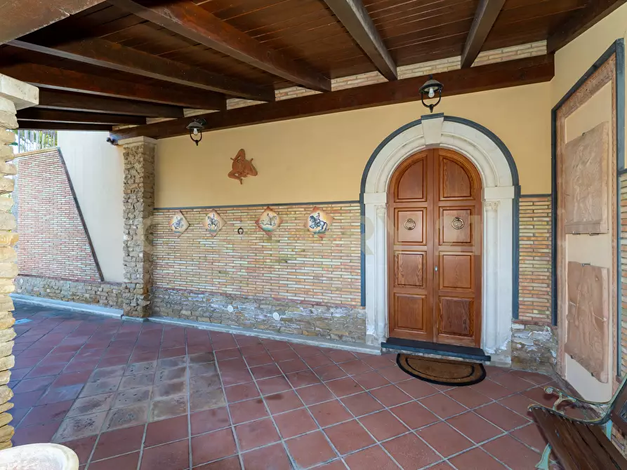 Immagine 6 di Villa in vendita  in Via Gela 95 a Caltagirone