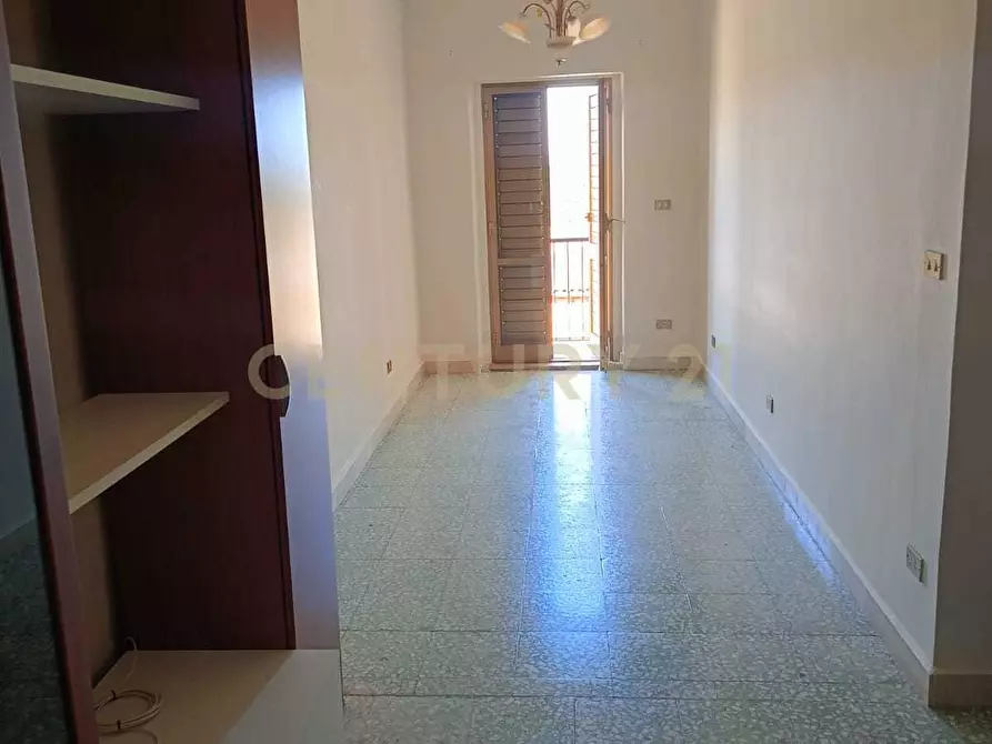 Immagine 13 di Trilocale in vendita  in Via Umberto 182 a Caronia