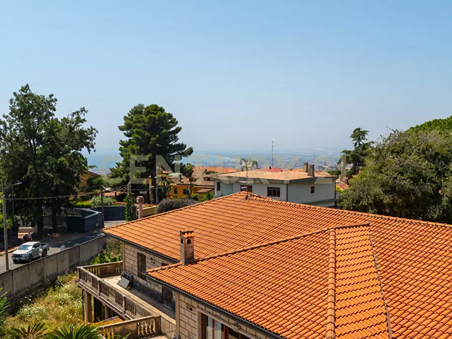 Immagine 29 di Loft/Open space in vendita  in Via Madonna delle Lacrime 64 a San Giovanni La Punta