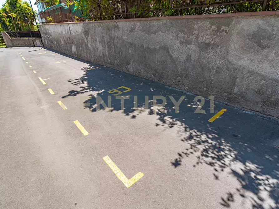 Immagine 13 di Villa in vendita  in Via G. Pezzana 9 a Aci Castello