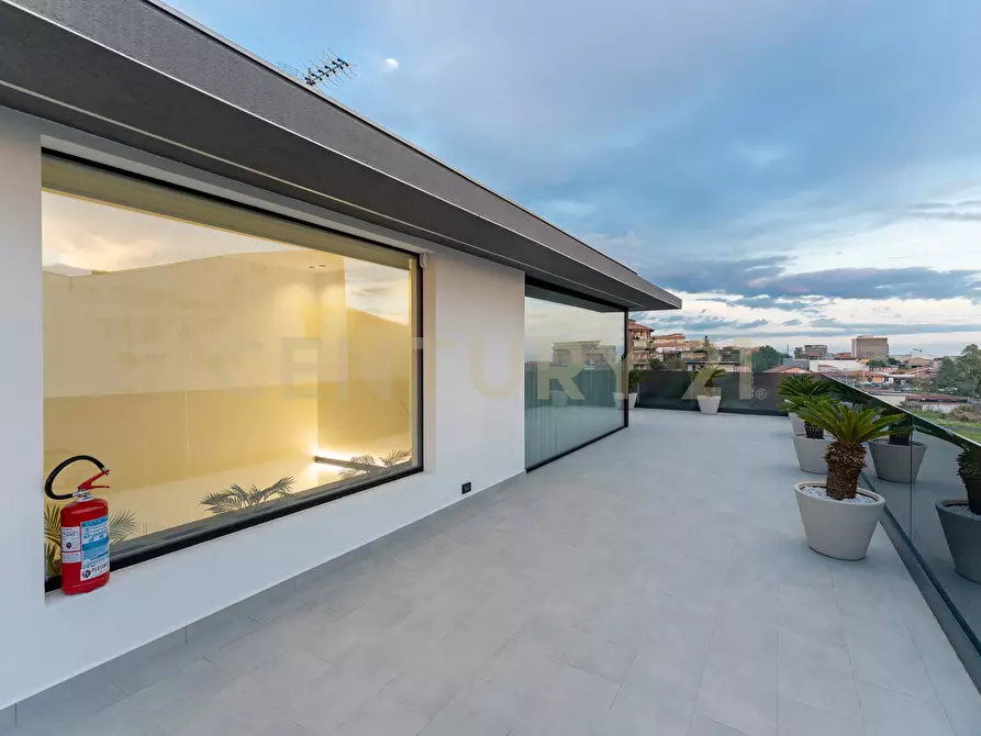 Immagine 100 di Villa in vendita  in Via Sant' Andrea 8 a Catania