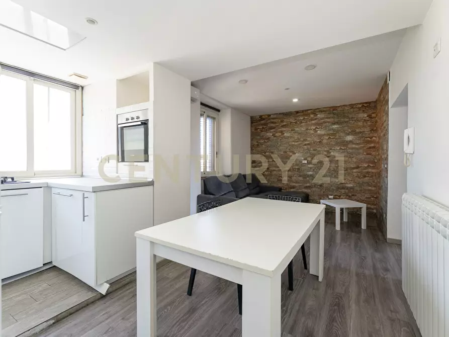 Immagine 7 di Trilocale in vendita  in Via Vittorio Emanuele Orlando 24 a Tremestieri Etneo