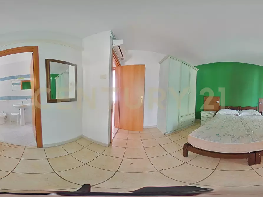 Immagine 61 di Villa in vendita  in Via Livorno 97 a Aci Castello