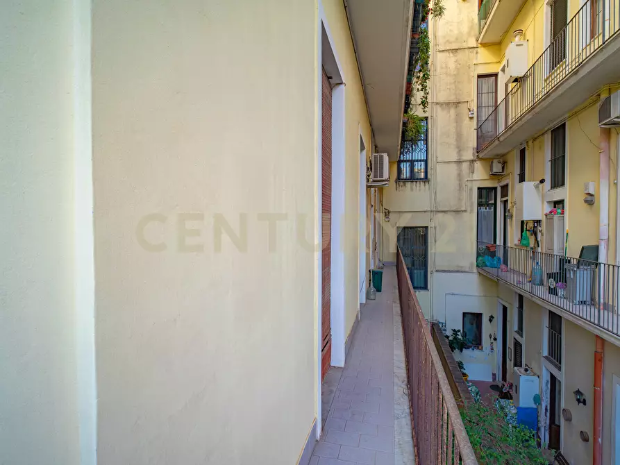 Immagine 12 di Pentalocale in vendita  in Via Francesco Riso 34 a Catania
