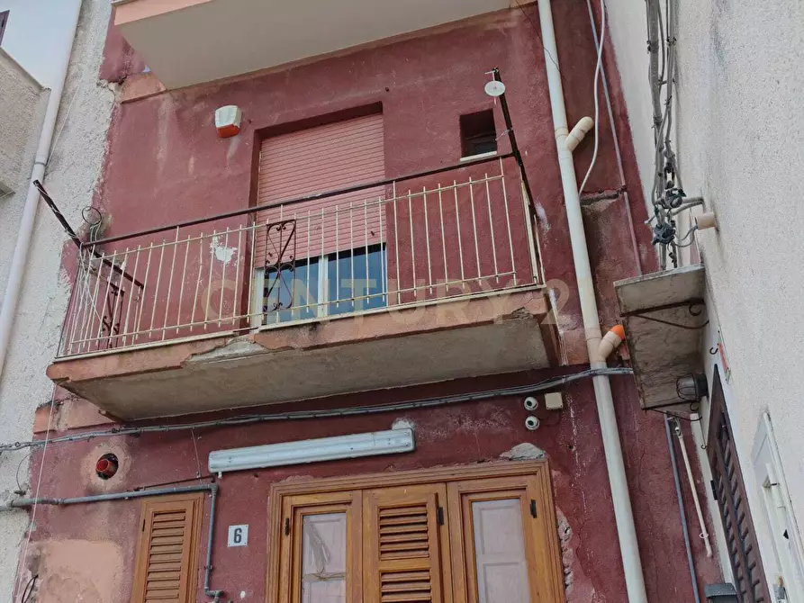 Immagine 2 di Palazzo in vendita  in Via Rione Sofia 6 a Carini