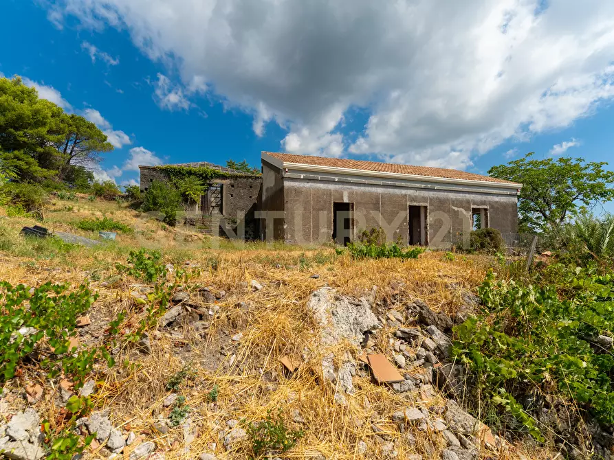 Immagine 28 di Villa in vendita  in Via Grazia Deledda 28 a Santa Venerina