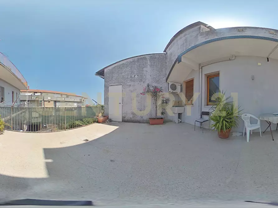 Immagine 54 di Casa semindipendente in vendita  in Via Duca degli Abruzzi 105 a San Giovanni La Punta