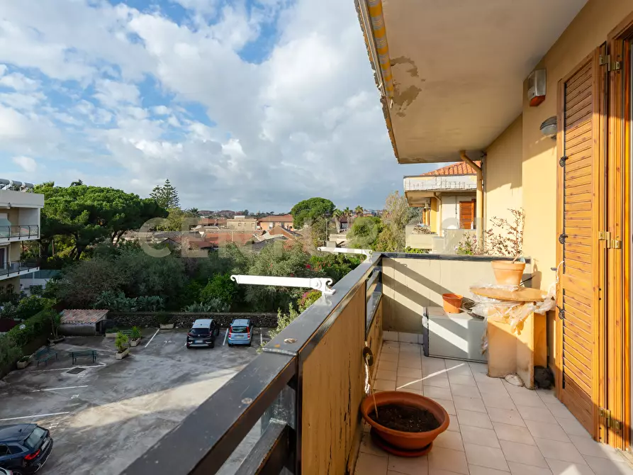 Immagine 14 di Appartamento in vendita  in Via Giovanni Guglielmino 74 a Tremestieri Etneo