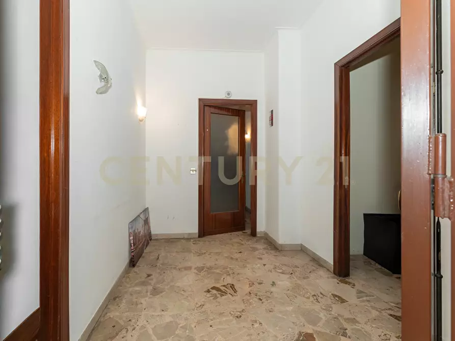 Immagine 39 di Pentalocale in vendita  in Viale Andrea Doria 13 a Catania