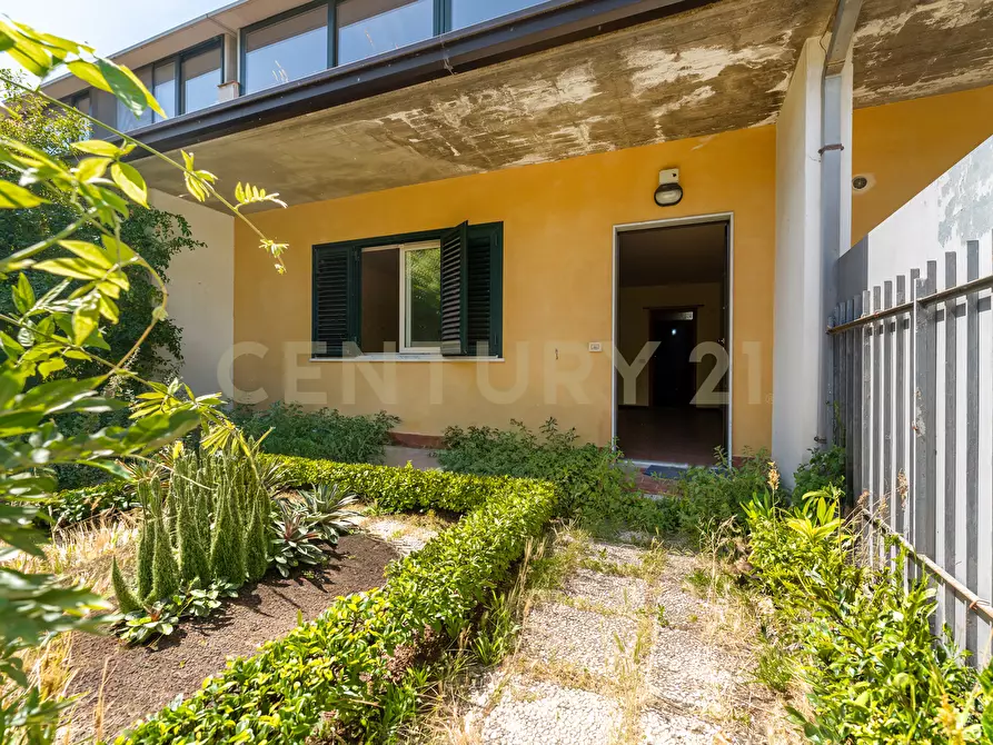 Immagine 3 di Porzione di casa in vendita  in Via degli Ulivi 9 a Tremestieri Etneo