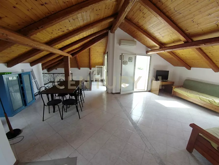 Immagine 30 di Villa in vendita  in Via Livorno 97 a Aci Castello