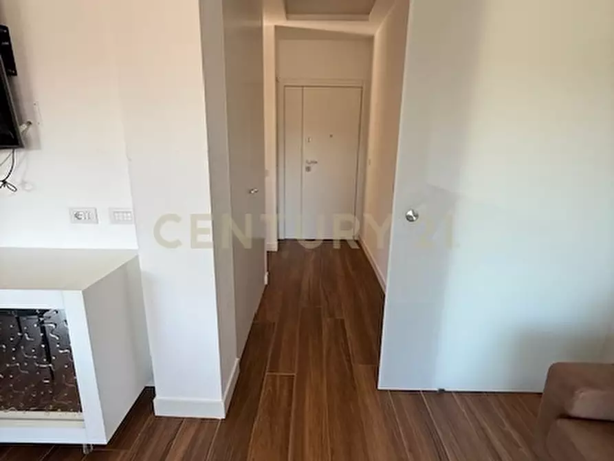 Immagine 34 di Trilocale in affitto  in Via Montecristo 10 a Roma