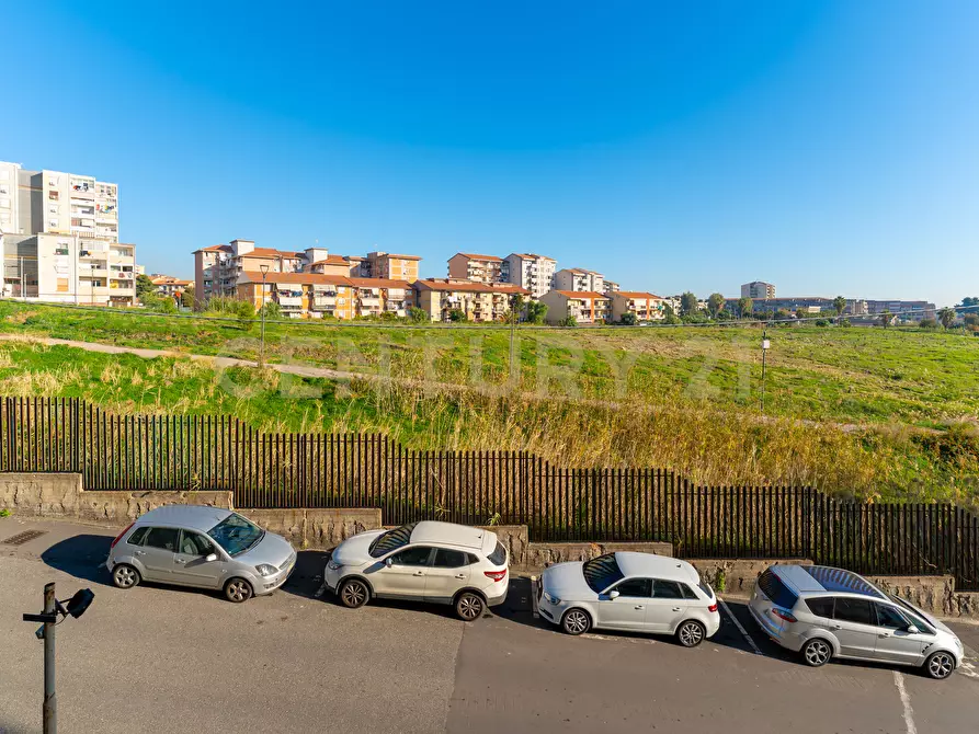 Immagine 20 di Pentalocale in vendita  in Viale Nitta 16b a Catania
