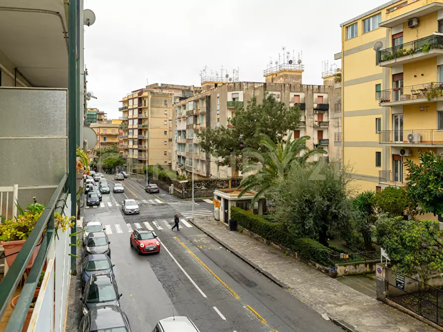 Immagine 28 di Trilocale in vendita  in Via Torino 86 a Catania