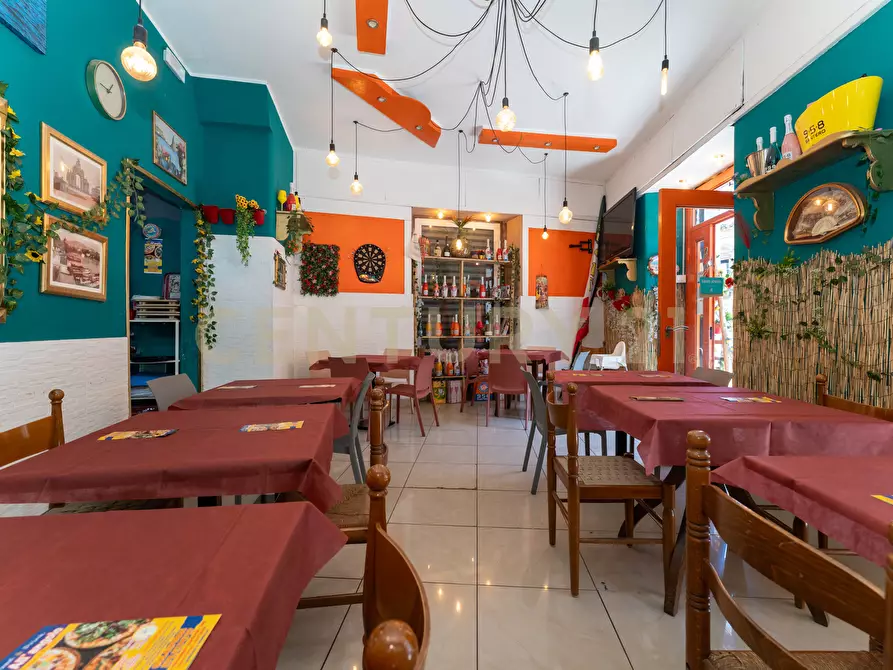 Immagine 8 di Pizzeria / Pub in vendita  in Via Giuseppe Garibaldi 346 a Catania