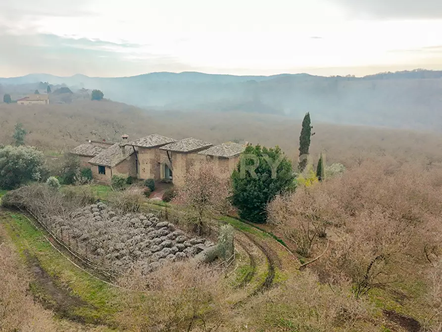 Immagine 12 di Villa in vendita  in Località Campo Rotondo snc a Capranica