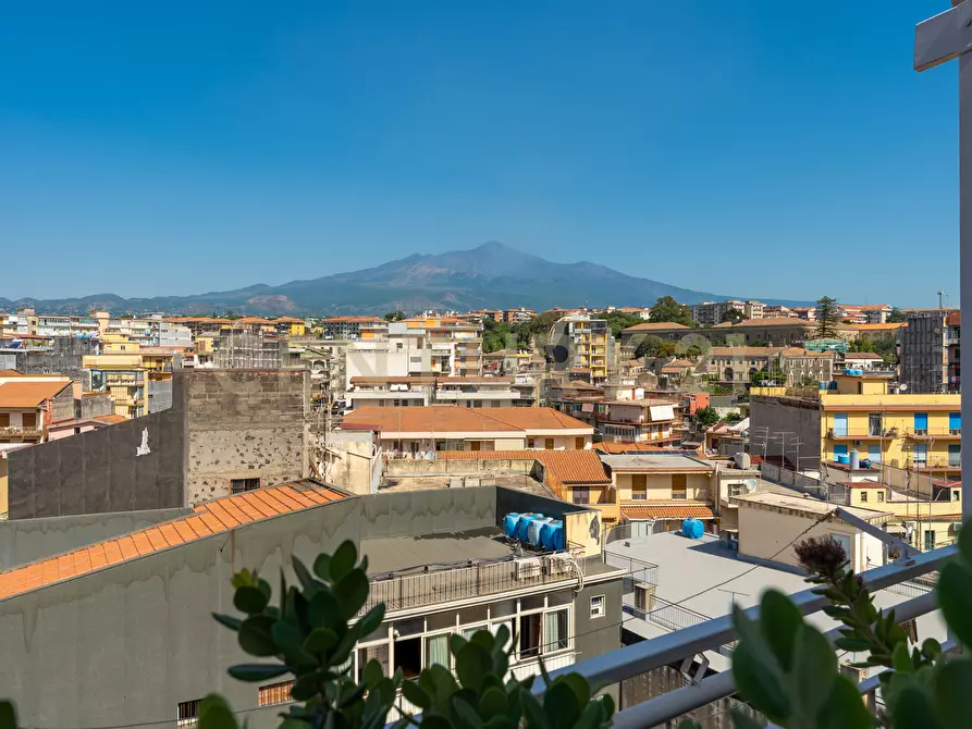 Immagine 17 di Pentalocale in vendita  in Via Salvatore Vigo 106 a Acireale