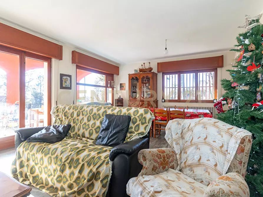 Immagine 38 di Villa in vendita  in Via della Regione 70 a Pedara