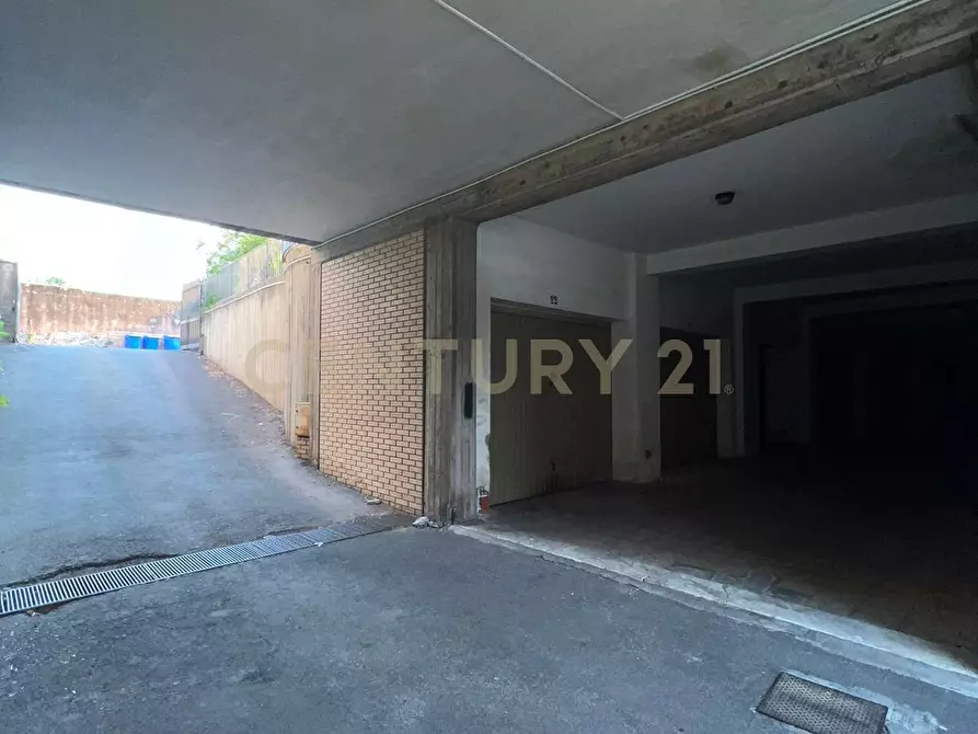 Immagine 4 di Garage in vendita  in Via Moncada 1 a Sant'agata Li Battiati