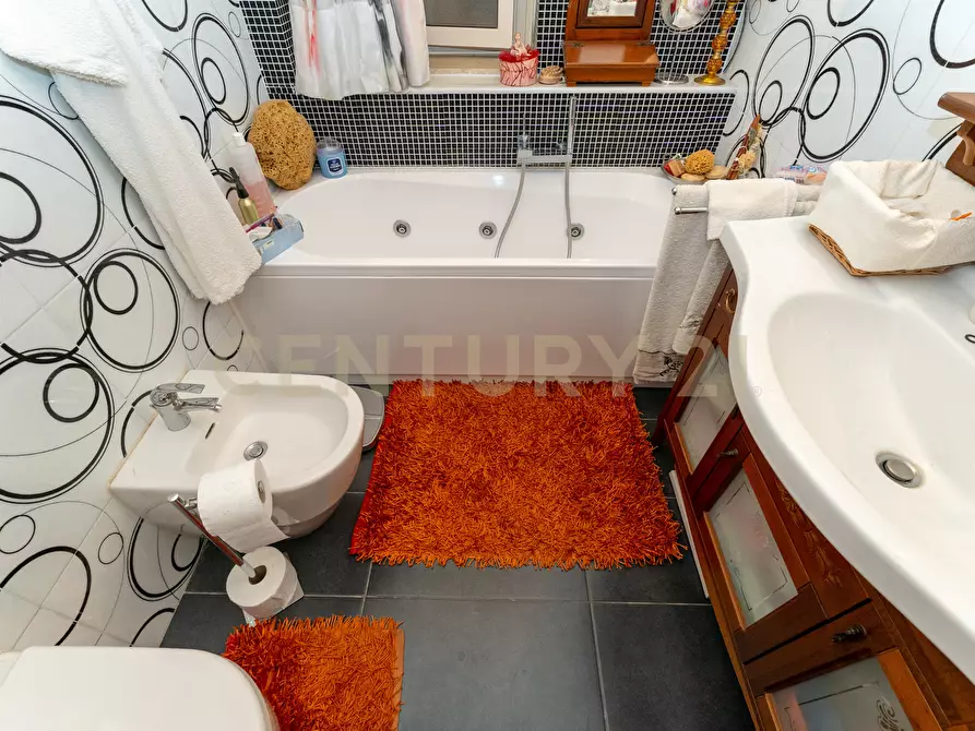 Immagine 21 di Quadrilocale in vendita  in Via Nizzeti 60 a Catania