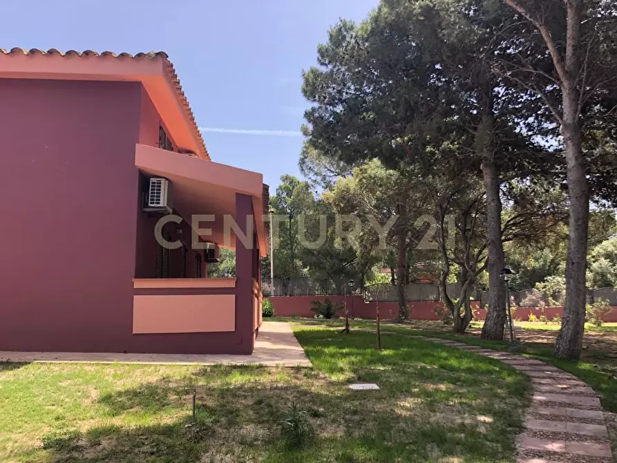 Immagine 48 di Villa in vendita  in Via dei Pioppi 57 a Quartu Sant'elena